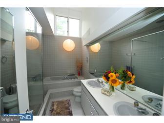 6957 Upper York Road New Hope, PA 18938 - Photo 17 of 19 Bathroom