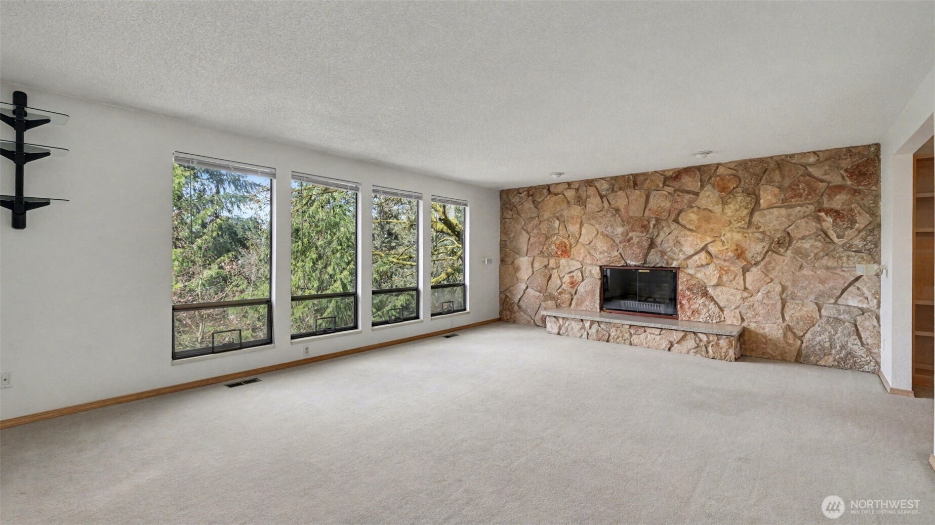 9628 123rd Avenue Southeast Renton, WA 98056 - Photo 16 of 39