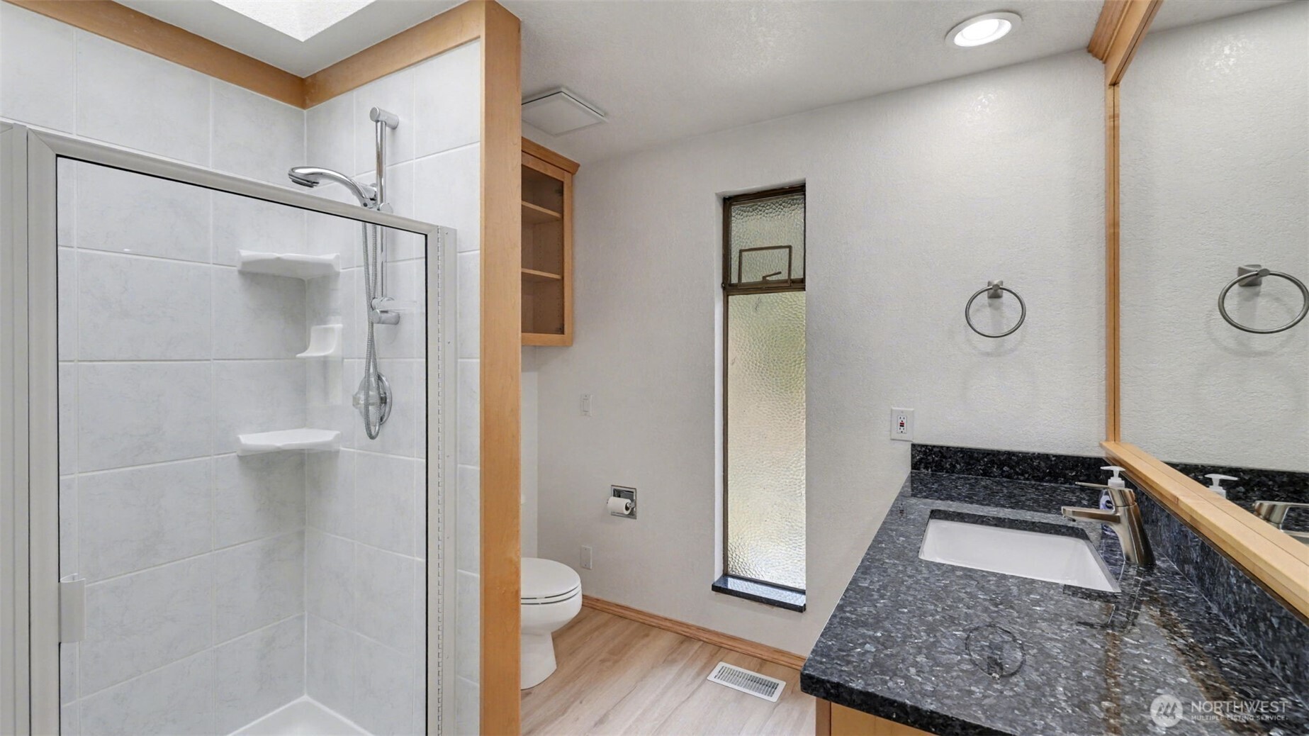 9628 123rd Avenue Southeast Renton, WA 98056 - Photo 21 of 39