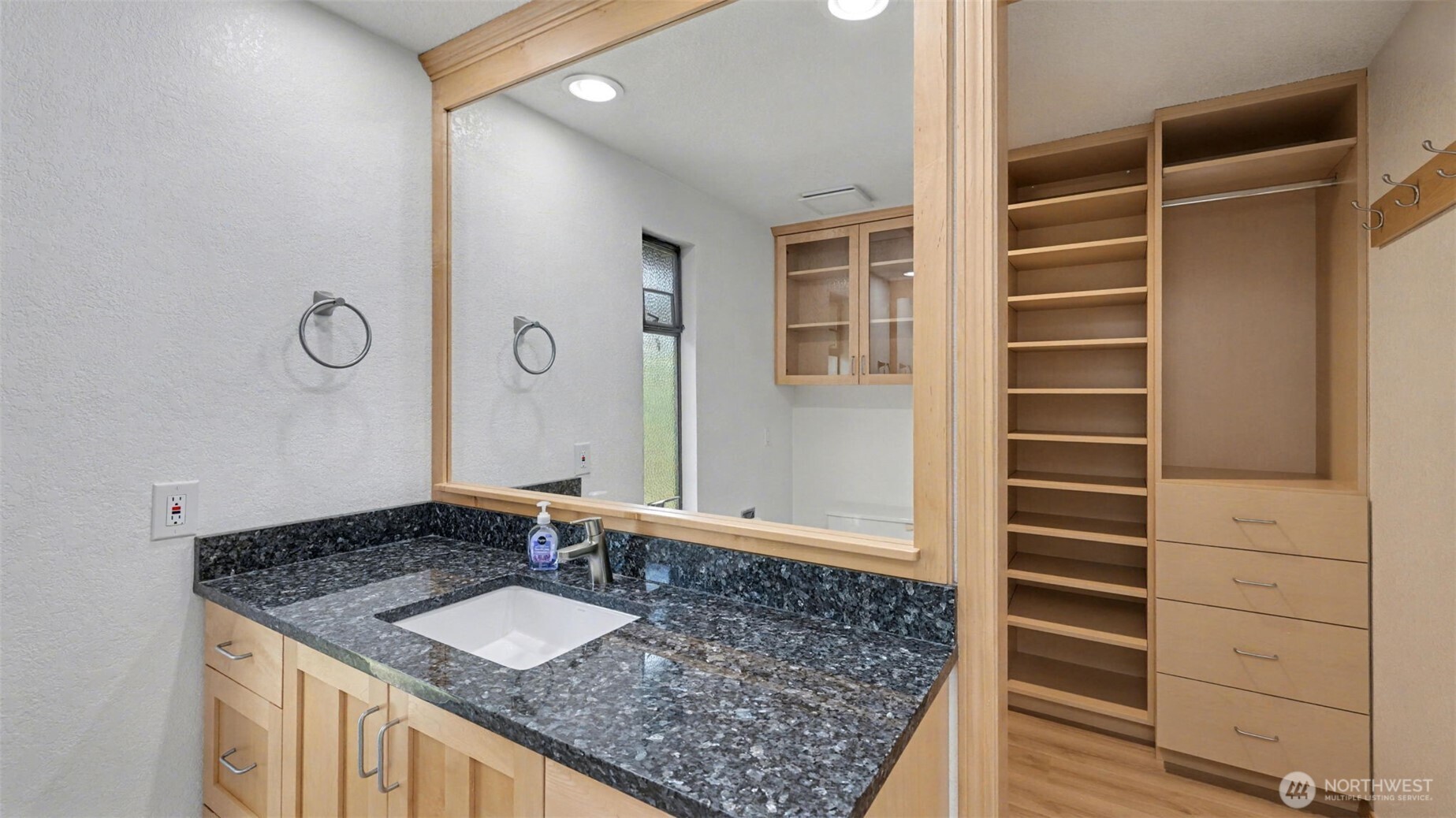 9628 123rd Avenue Southeast Renton, WA 98056 - Photo 22 of 39