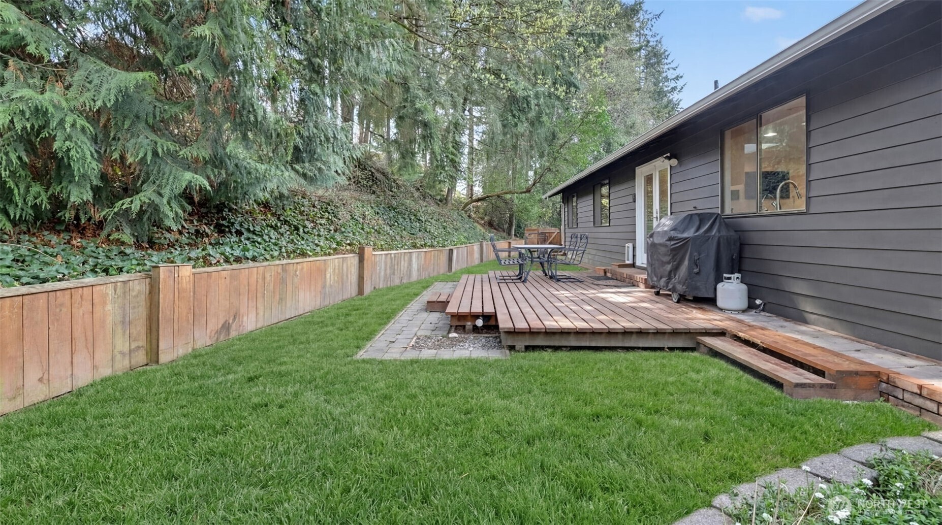 9628 123rd Avenue Southeast Renton, WA 98056 - Photo 36 of 39