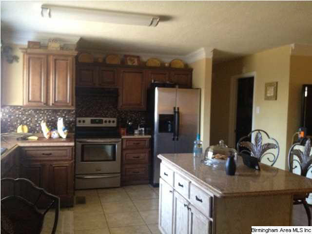 37 5th Street Sumiton, AL 35148 - Photo 2 of 8