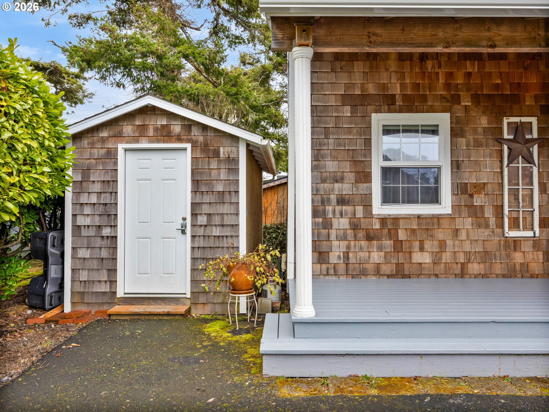 1761 South Edgewood Street Seaside, OR 97138 - Photo 45 of 48 a house view with a outdoor space