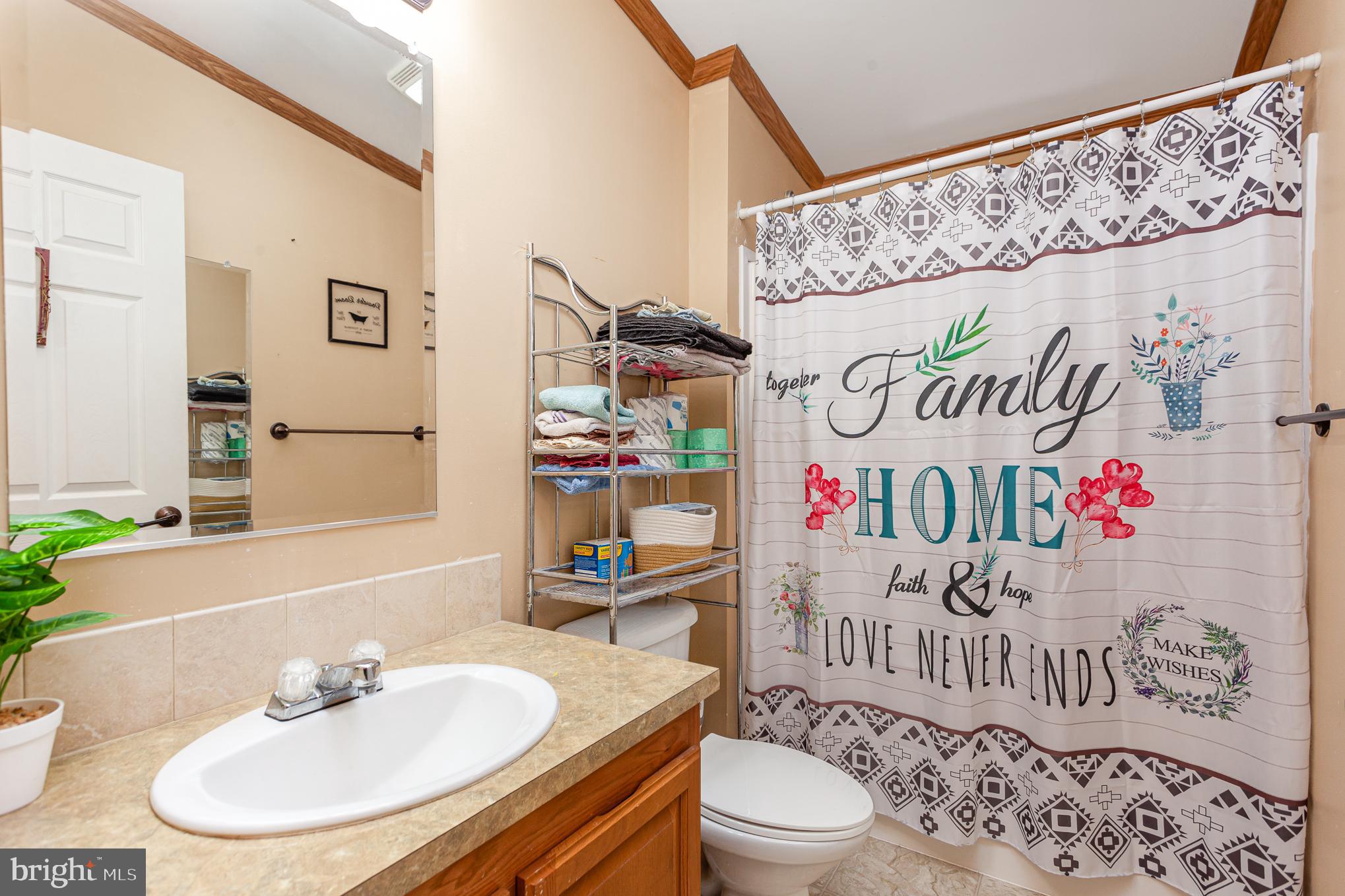 3501 Wheelhouse Road Middle River, MD 21220 - Photo 14 of 30 Hall bath with tub/shower combo