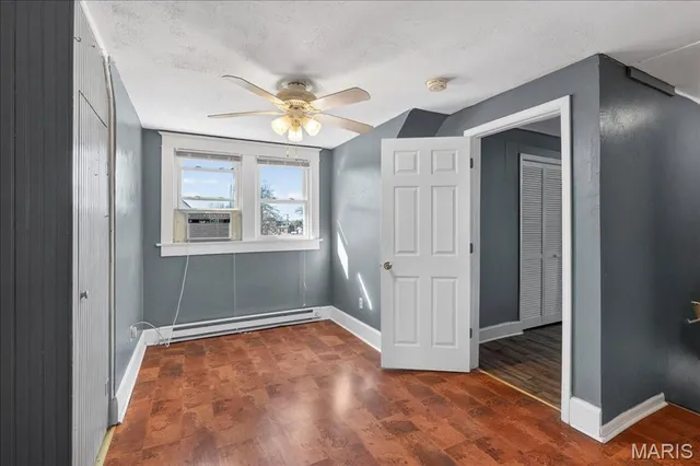 $159,900 | 221 Lebanon Avenue, Belleville, IL 62220