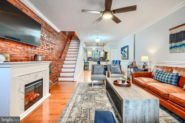 $329,900 | 610 South East Avenue, Baltimore, MD 21224