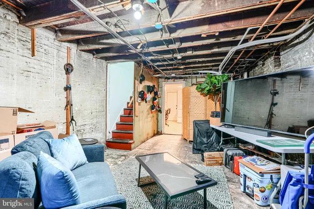 $329,900 | 610 South East Avenue, Baltimore, MD 21224