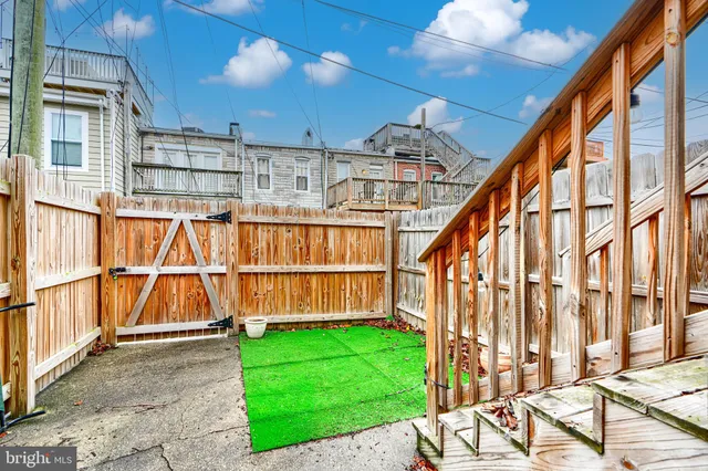 $329,900 | 610 South East Avenue, Baltimore, MD 21224