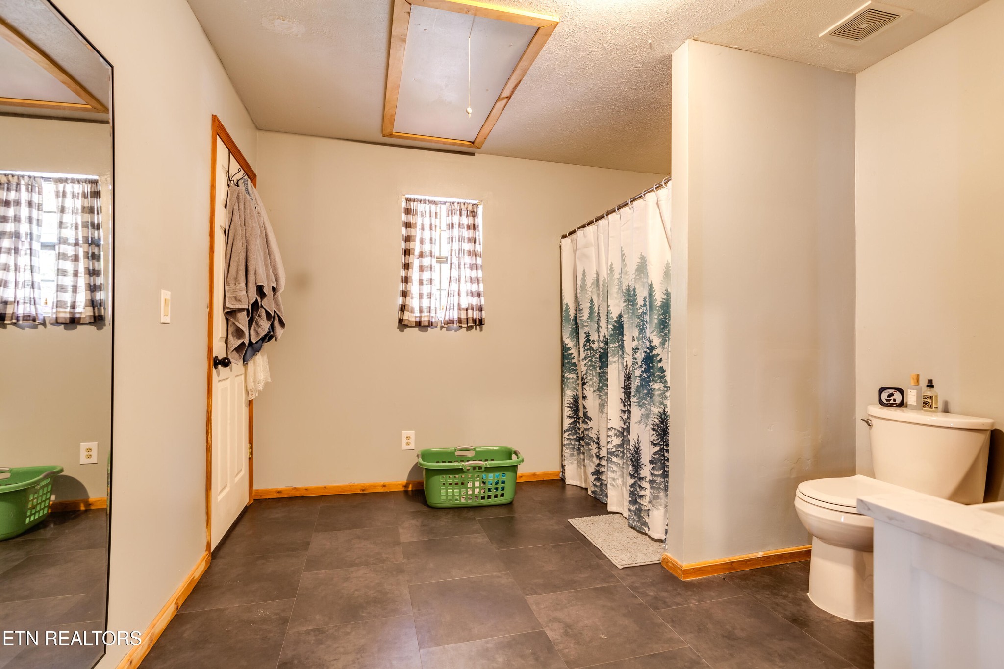 643 Airport Road Oakdale, TN 37829 - Photo 23 of 56