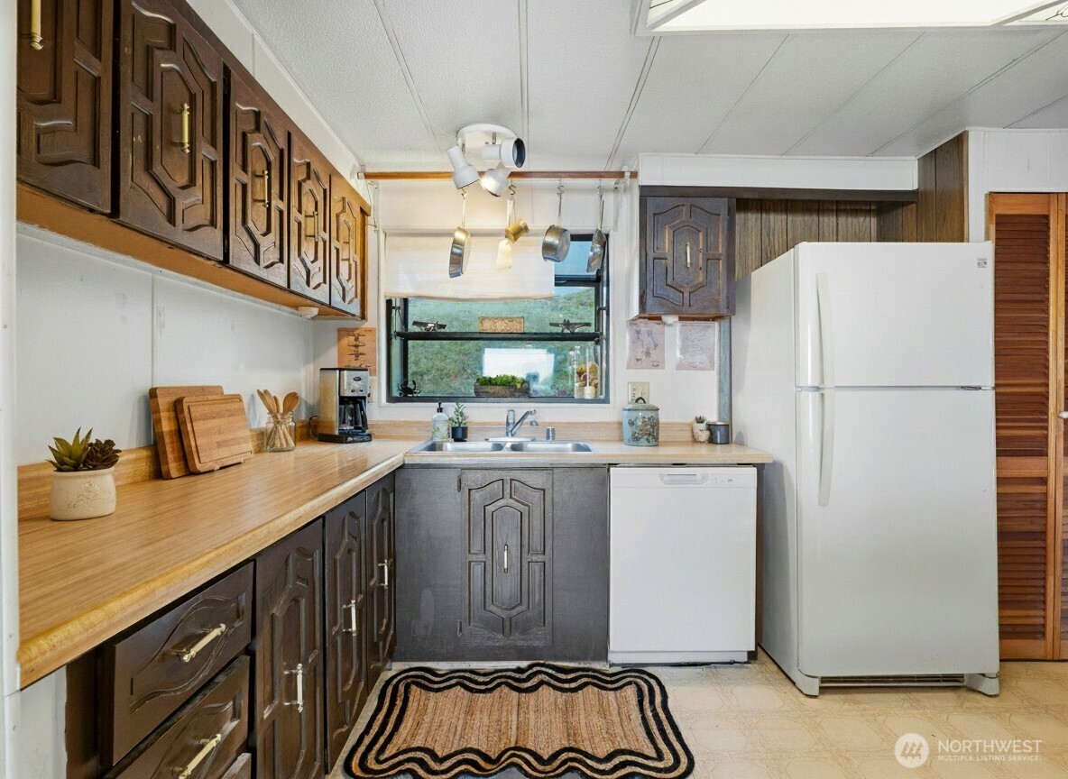 813 Fairmount Road Port Townsend, WA 98368 - Photo 7 of 30