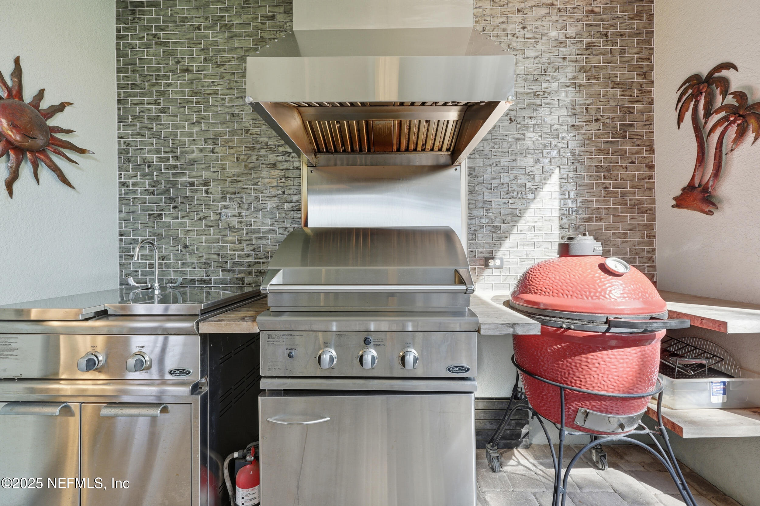 653 River Run Boulevard Ponte Vedra, FL 32081 - Photo 44 of 130 a stove top oven sitting inside of a kitchen