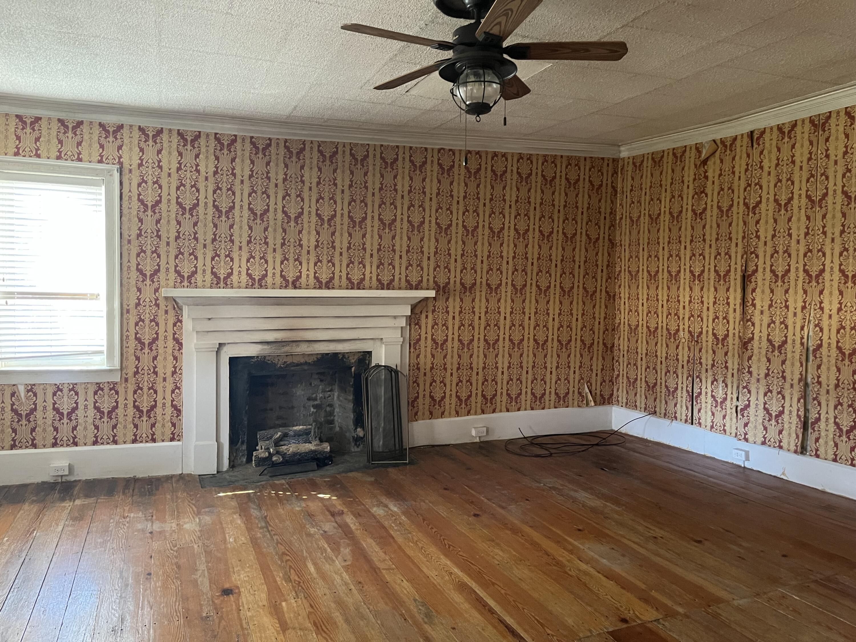 2725 Old Stage Road Afton, TN 37616 - Photo 21 of 54 Main floor BR