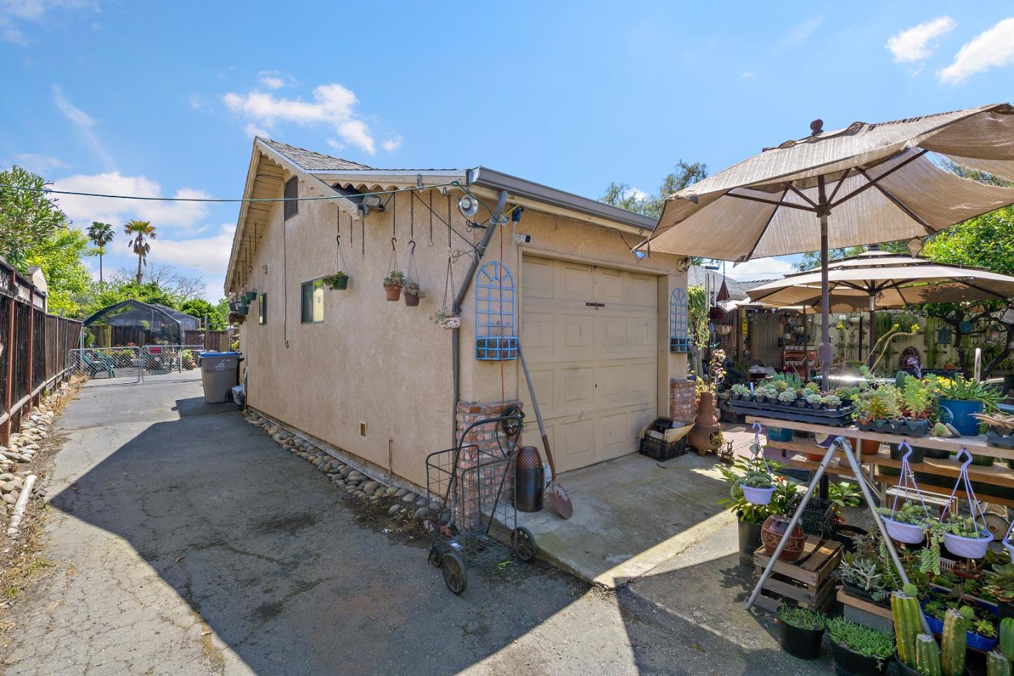 310 Lewis Road San Jose, CA 95111 - Photo 11 of 27 a view of outdoor space
