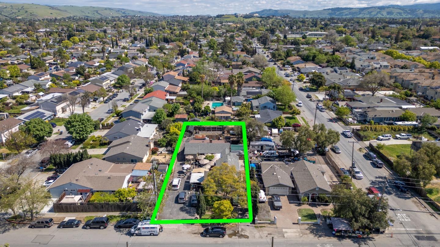 310 Lewis Road San Jose, CA 95111 - Photo 24 of 27 an aerial view of multiple house