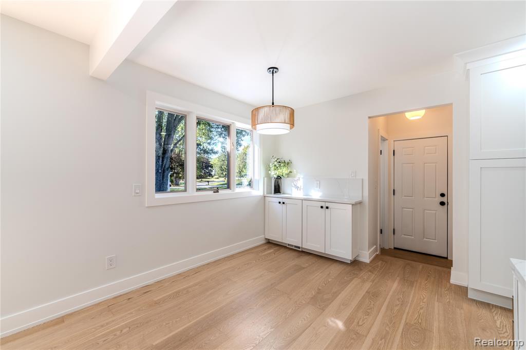 5539 Raven Road Bloomfield Hills, MI 48301 - Photo 8 of 33