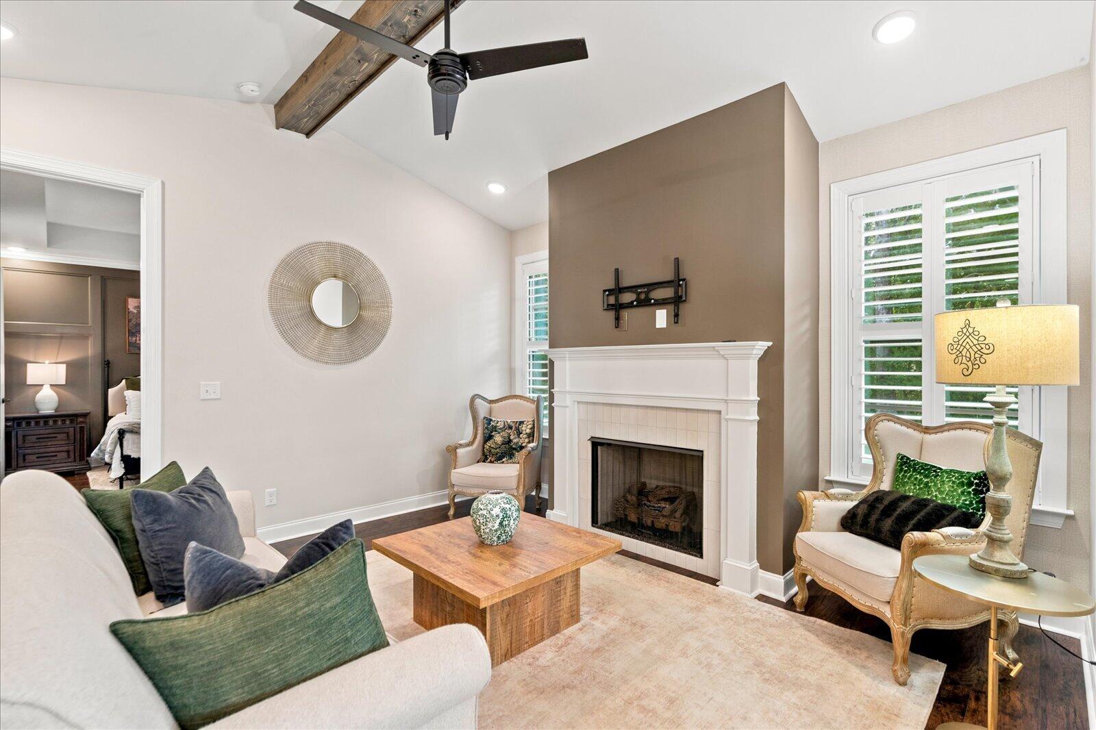 1383 Little Sorrel Road Hixson, TN 37343 - Photo 16 of 40 Living Room