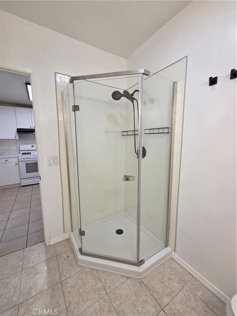 6956 Wystone Avenue, Unit B Reseda, CA 91335 - Photo 6 of 9 Updated shower