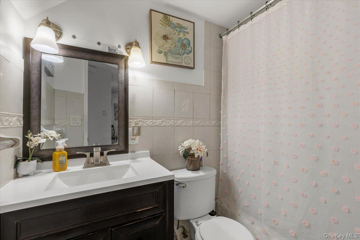 3303 Eastchester Road Bronx, NY 10469 - Photo 17 of 19