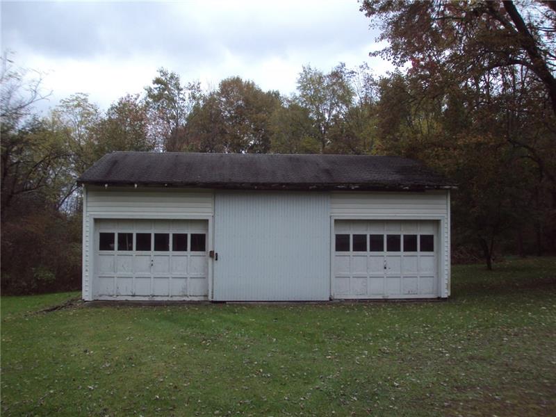 35 Hewitt Road West Middlesex, PA 16159 - Photo 17 of 25 Detached 3 car garage 23x31, with driveway to it