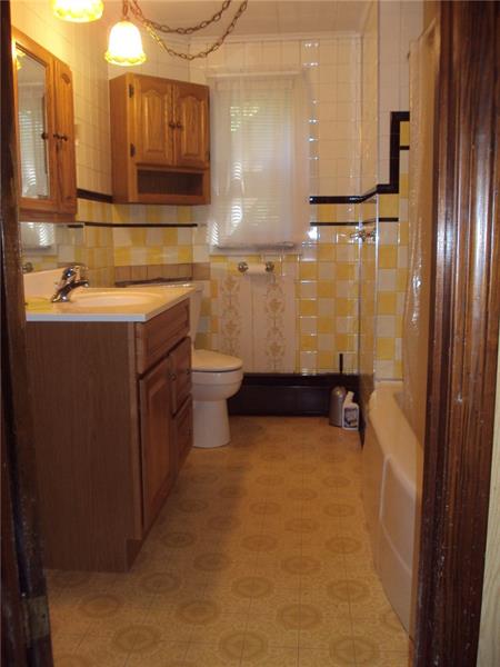 35 Hewitt Road West Middlesex, PA 16159 - Photo 8 of 25 Main floor full bath