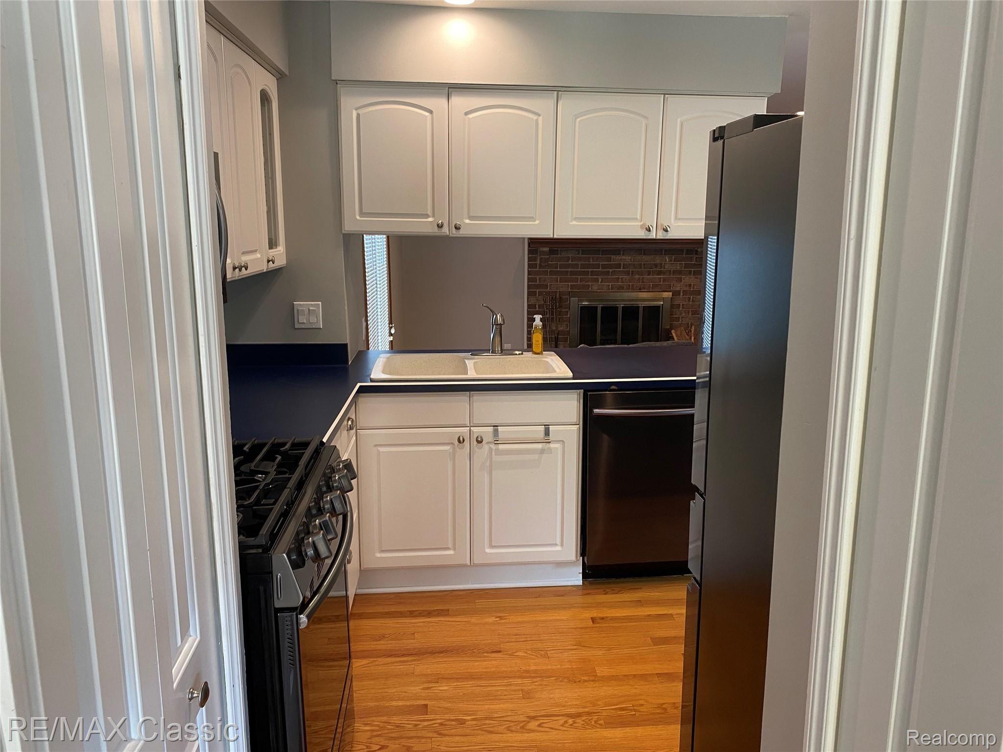 44026 Proctor Road Canton, MI 48188 - Photo 19 of 49 F - Kitchen #1.jpeg