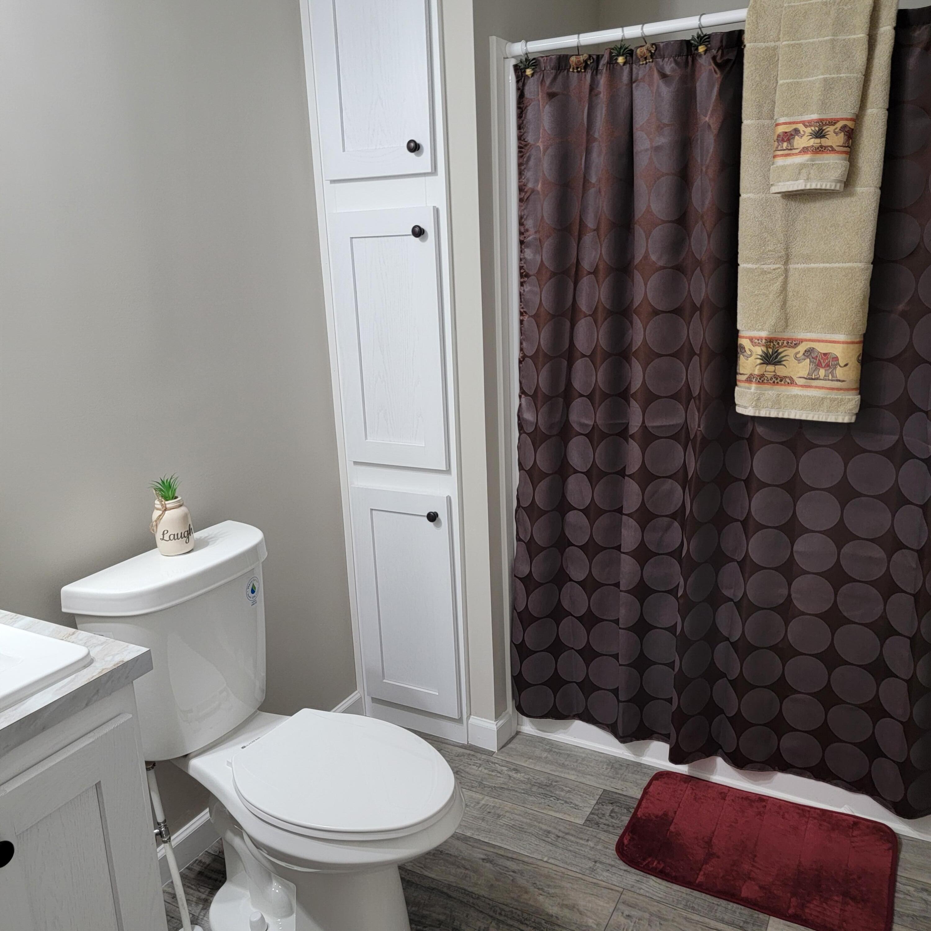 418 Blue Bend Road Rocky Mount, VA 24151 - Photo 36 of 40 Upper level Bath