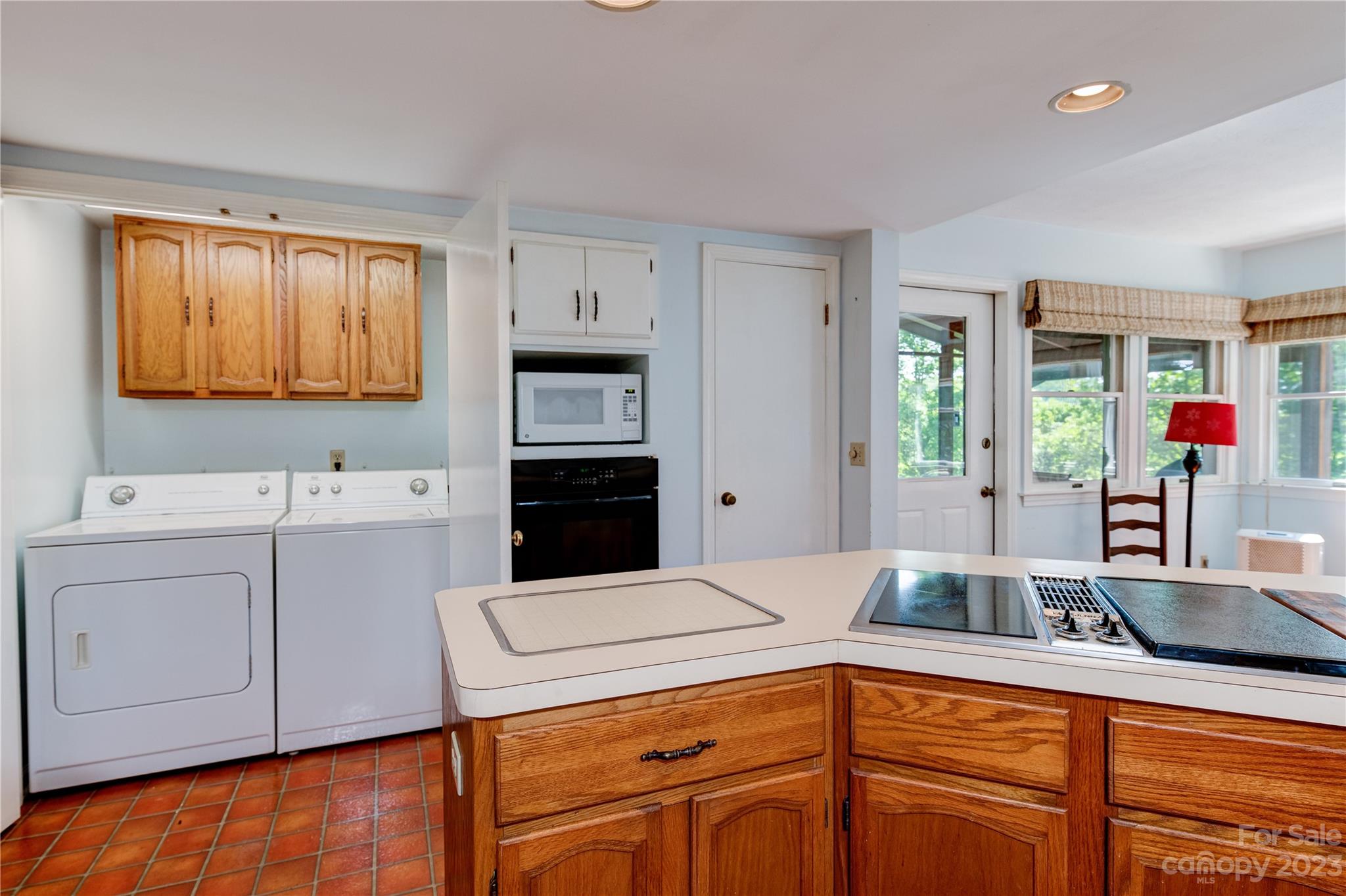 261 Knight Road Saluda, NC 28773 - Photo 8 of 20 Gallery Image 8