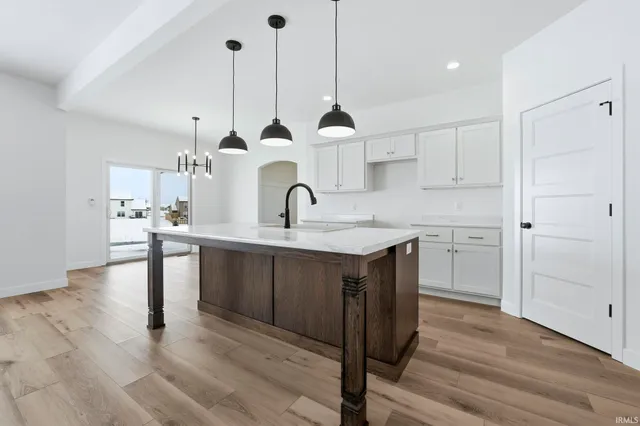 $469,900 | 1106 Arthur Heights Drive, Fort Wayne, IN 46818