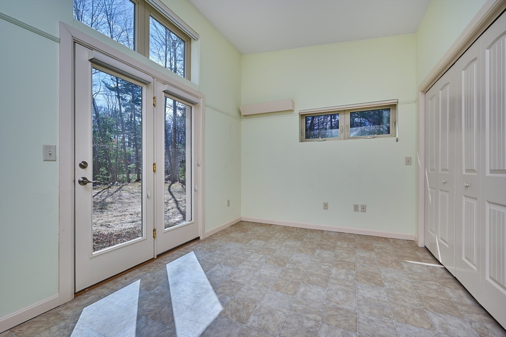 471 Flat Hills Road Amherst, MA 01002 - Photo 12 of 32