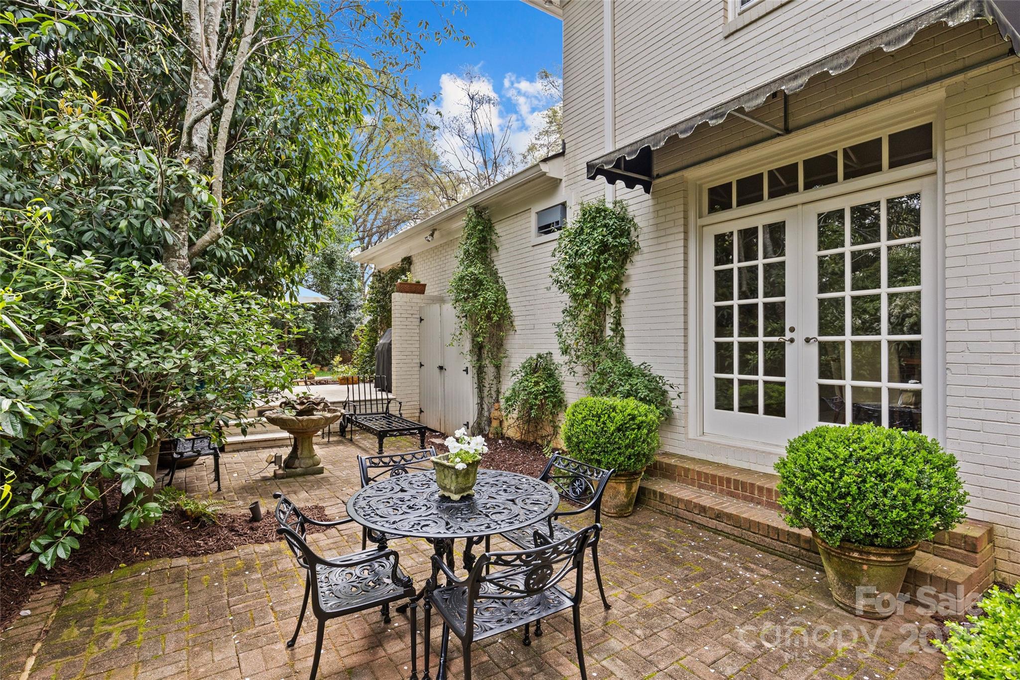 1579 Queens Road West Charlotte, NC 28207 - Photo 14 of 40