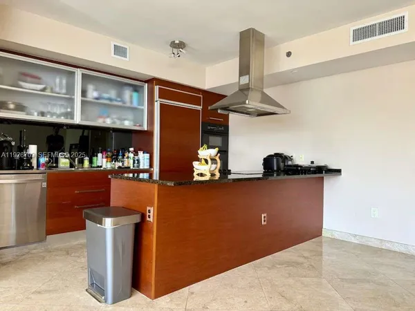 $6,450 | 1850 South Ocean Drive, Unit 1405, Hallandale Beach, FL 33009