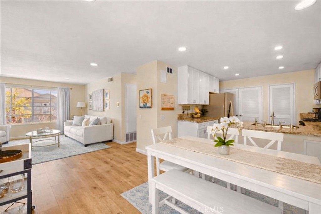 22 Exeter Irvine, CA 92612 - Photo 19 of 24