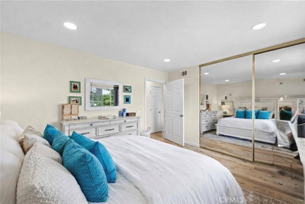 22 Exeter Irvine, CA 92612 - Photo 6 of 24