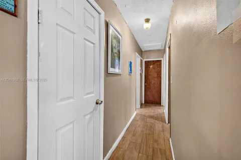 $400,000 | 721 North 69th Avenue, Hollywood, FL 33024