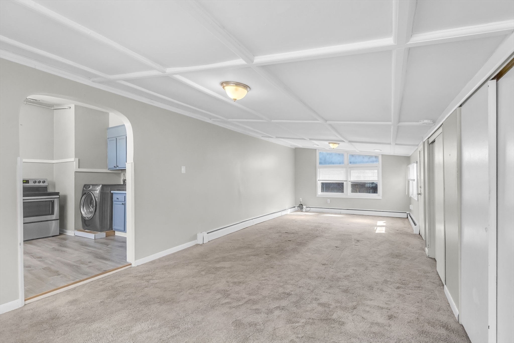 72 Fieldston Street Springfield, MA 01119 - Photo 5 of 19