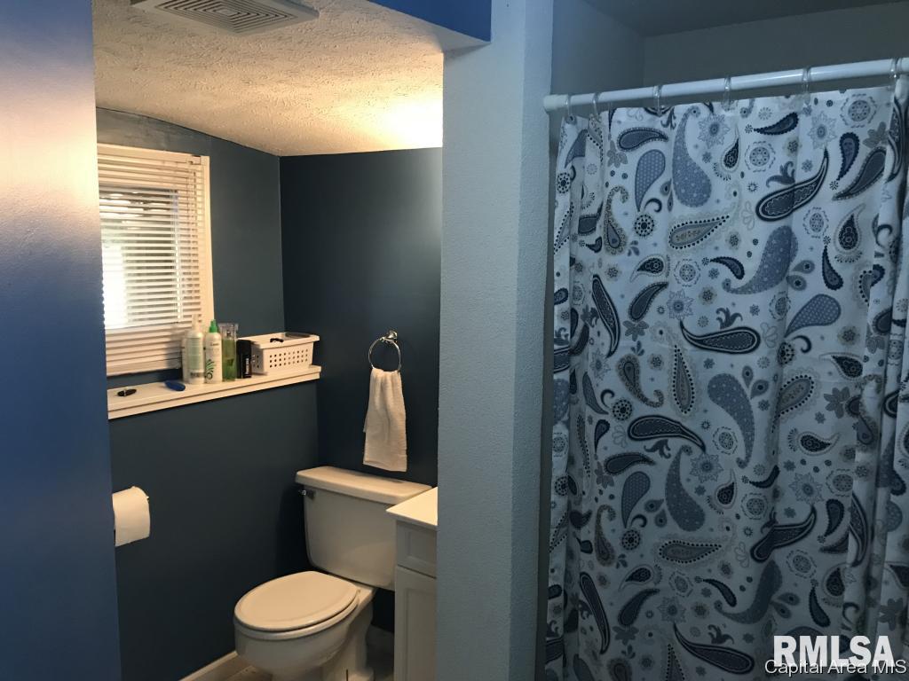 2309 Blackhawk Road Springfield, IL 62702 - Photo 10 of 19