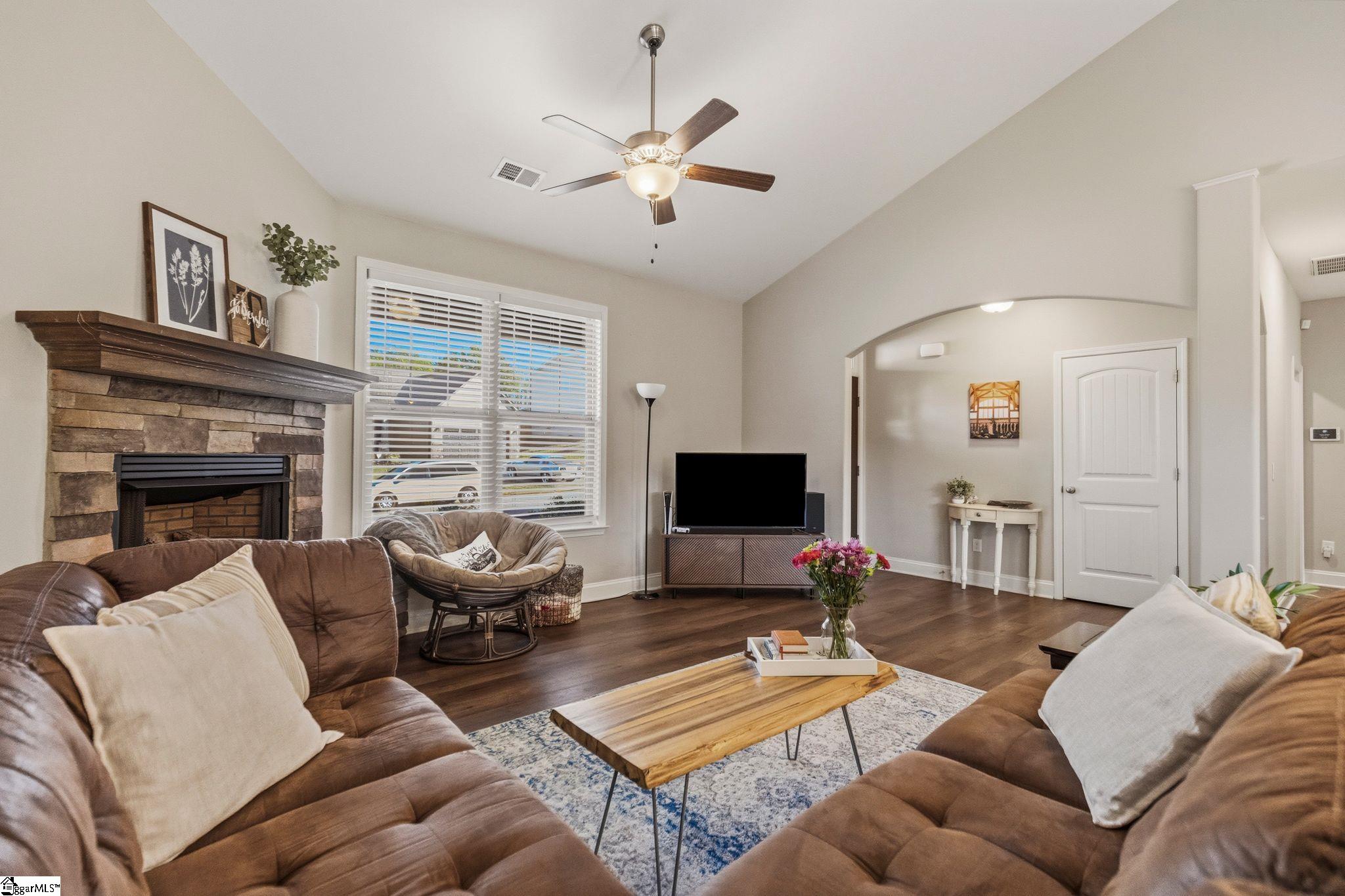 11 Forest Ridge Way Greenville, SC 29617 - Photo 4 of 21 Gallery Image 4