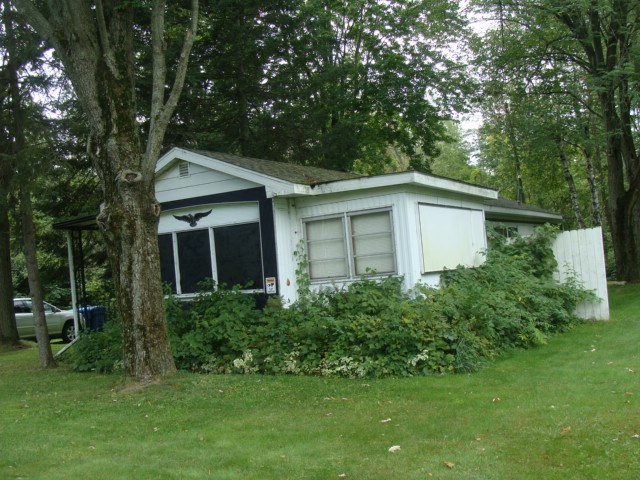 2141 North Huron Road Pinconning, MI 48650 - Photo 8 of 15 1841096-7.JPG