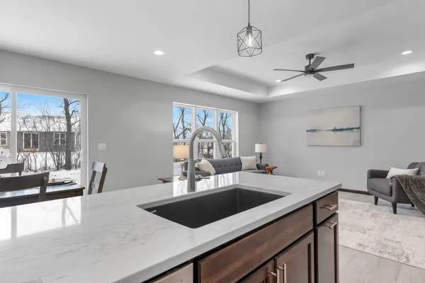 $449,800 | 1825 Southland Lane, New London, WI 54961