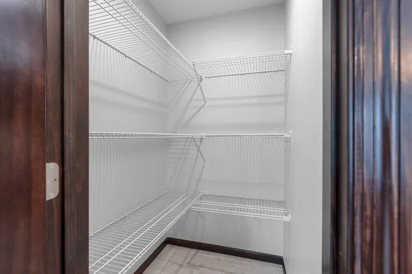 $449,800 | 1825 Southland Lane, New London, WI 54961