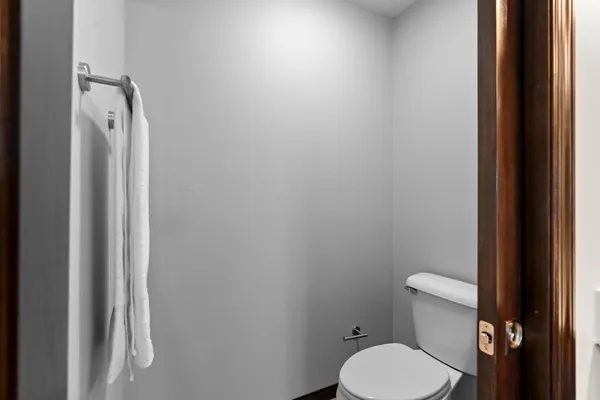 $449,800 | 1825 Southland Lane, New London, WI 54961