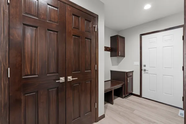 $449,800 | 1825 Southland Lane, New London, WI 54961