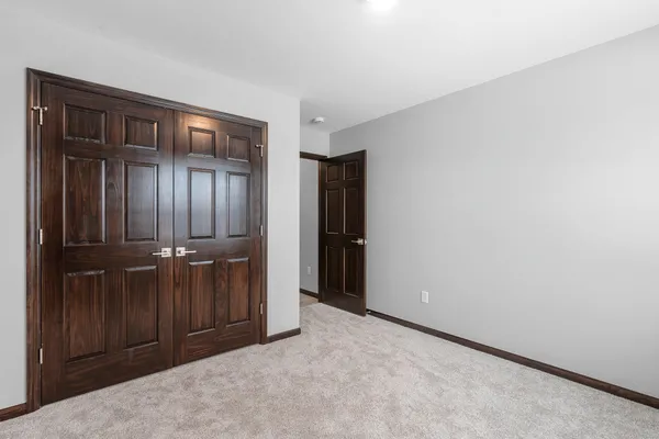 $449,800 | 1825 Southland Lane, New London, WI 54961