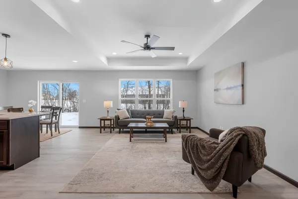 $449,800 | 1825 Southland Lane, New London, WI 54961