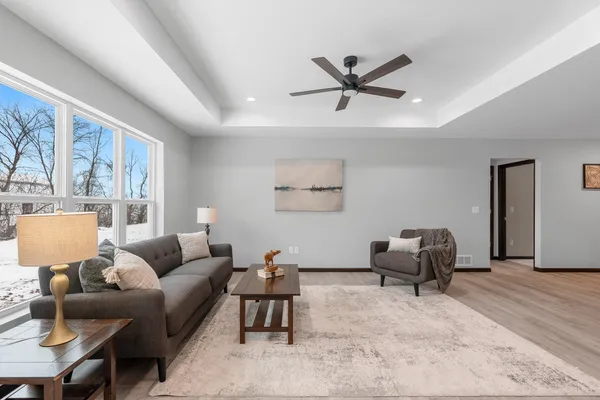 $449,800 | 1825 Southland Lane, New London, WI 54961