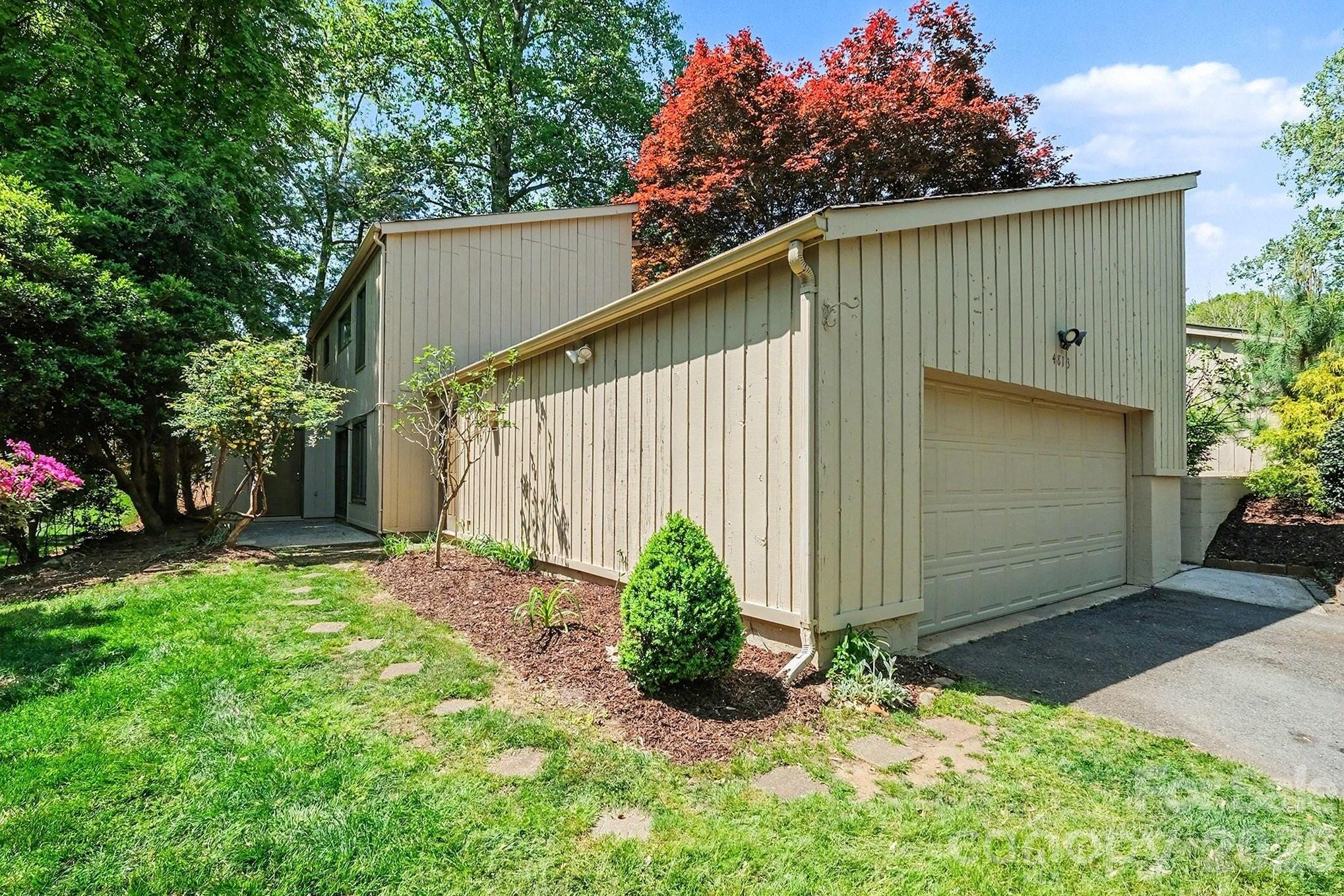 4813 Rounding Run Road Charlotte, NC 28277 - Photo 3 of 37 Gallery Image 3