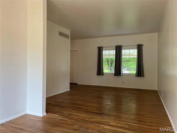 $2,395 | 2510 Woodsage Drive, Florissant, MO 63033