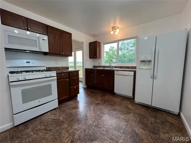 $2,595 | 2510 Woodsage Drive, Florissant, MO 63033