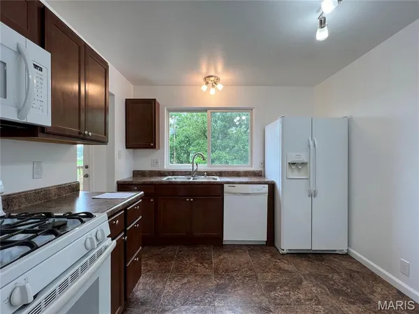 $2,395 | 2510 Woodsage Drive, Florissant, MO 63033