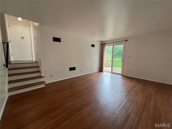 $2,395 | 2510 Woodsage Drive, Florissant, MO 63033